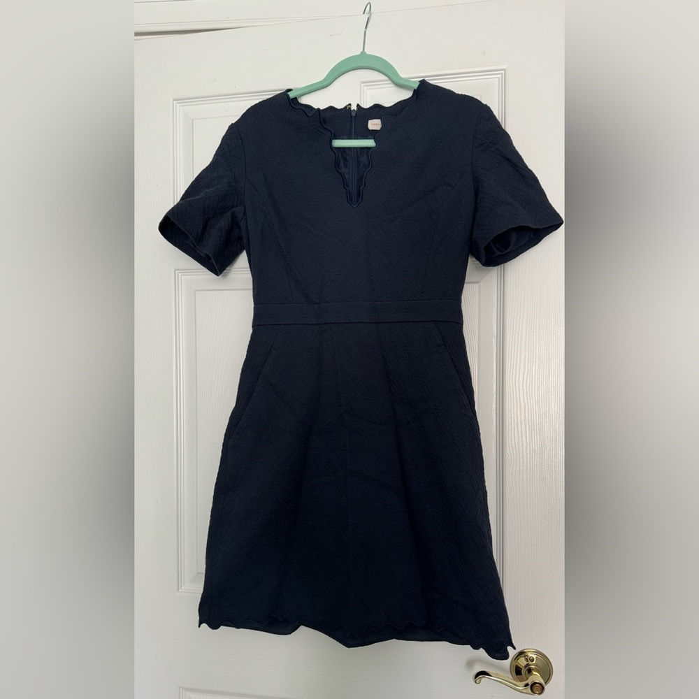 Tory Burch Scalloped Shift as 8 NAVY EUC BAILEY scalloped jacquard $448